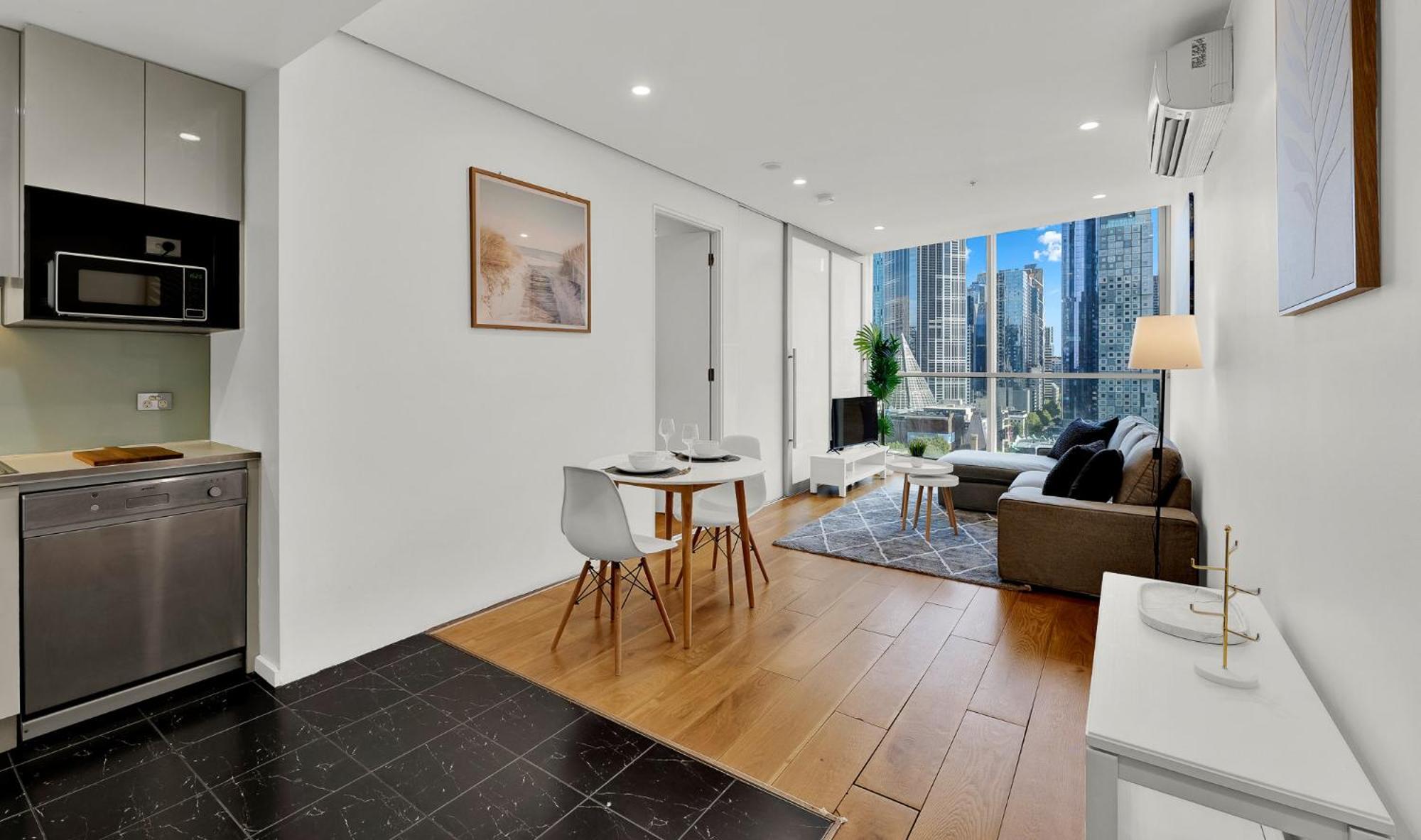 Apartment Breathtaking Views - Elegant - Location